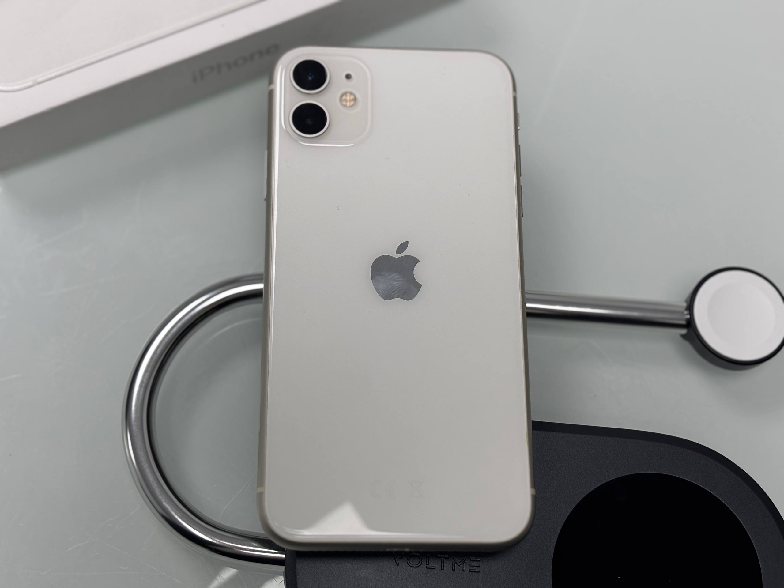 iPhone 11 128Гб, (73%) RU, Белый - Б/У . . +