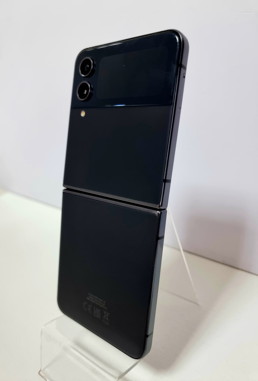 Samsung Galaxy Z Flip4 5G 8/128Гб, не работает внутренний экран, Графит - БУ
