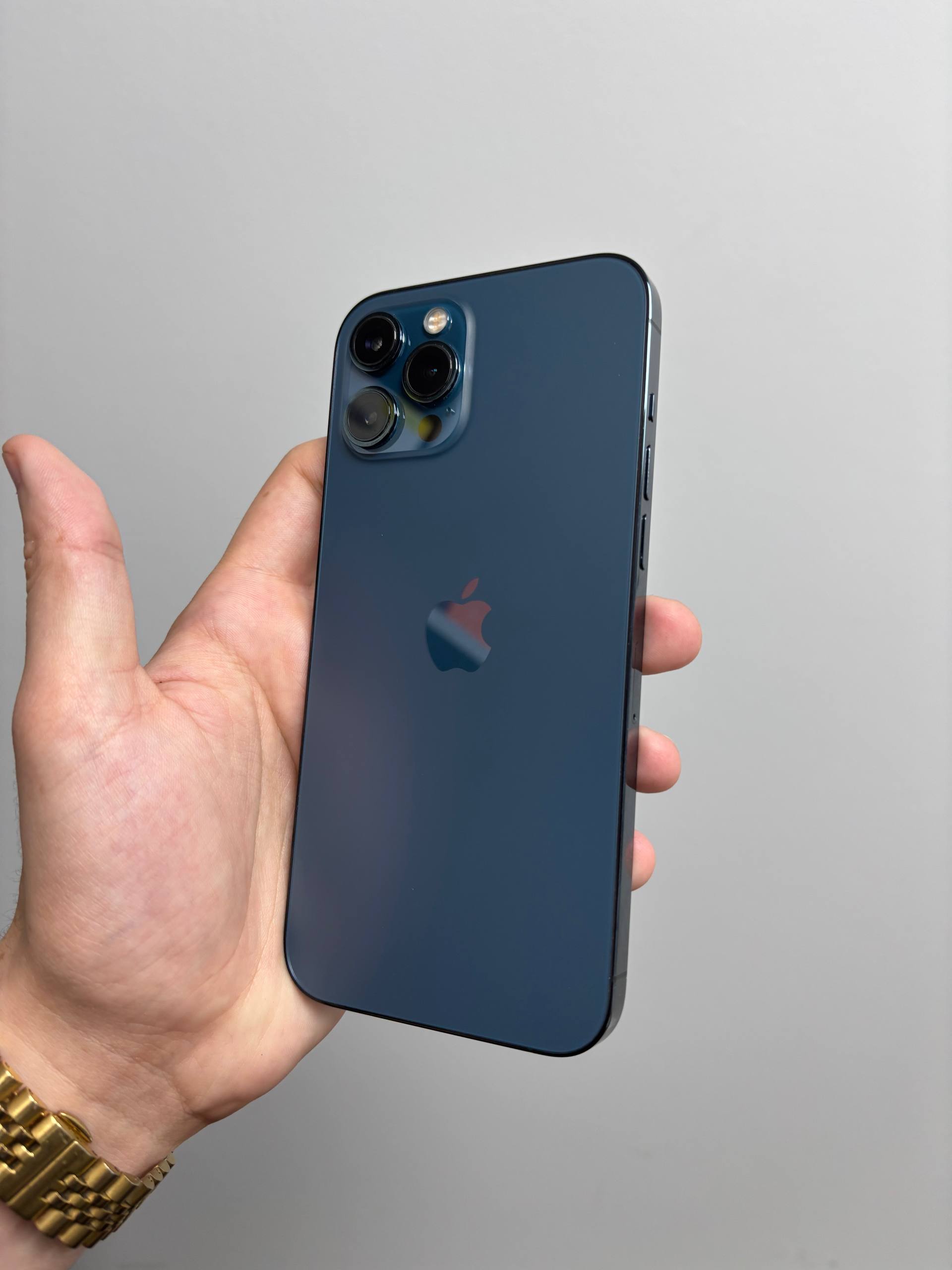 iPhone 12 Pro Max 128Гб, (72%) RU, Тихоокеанский синий - Б/У . . +