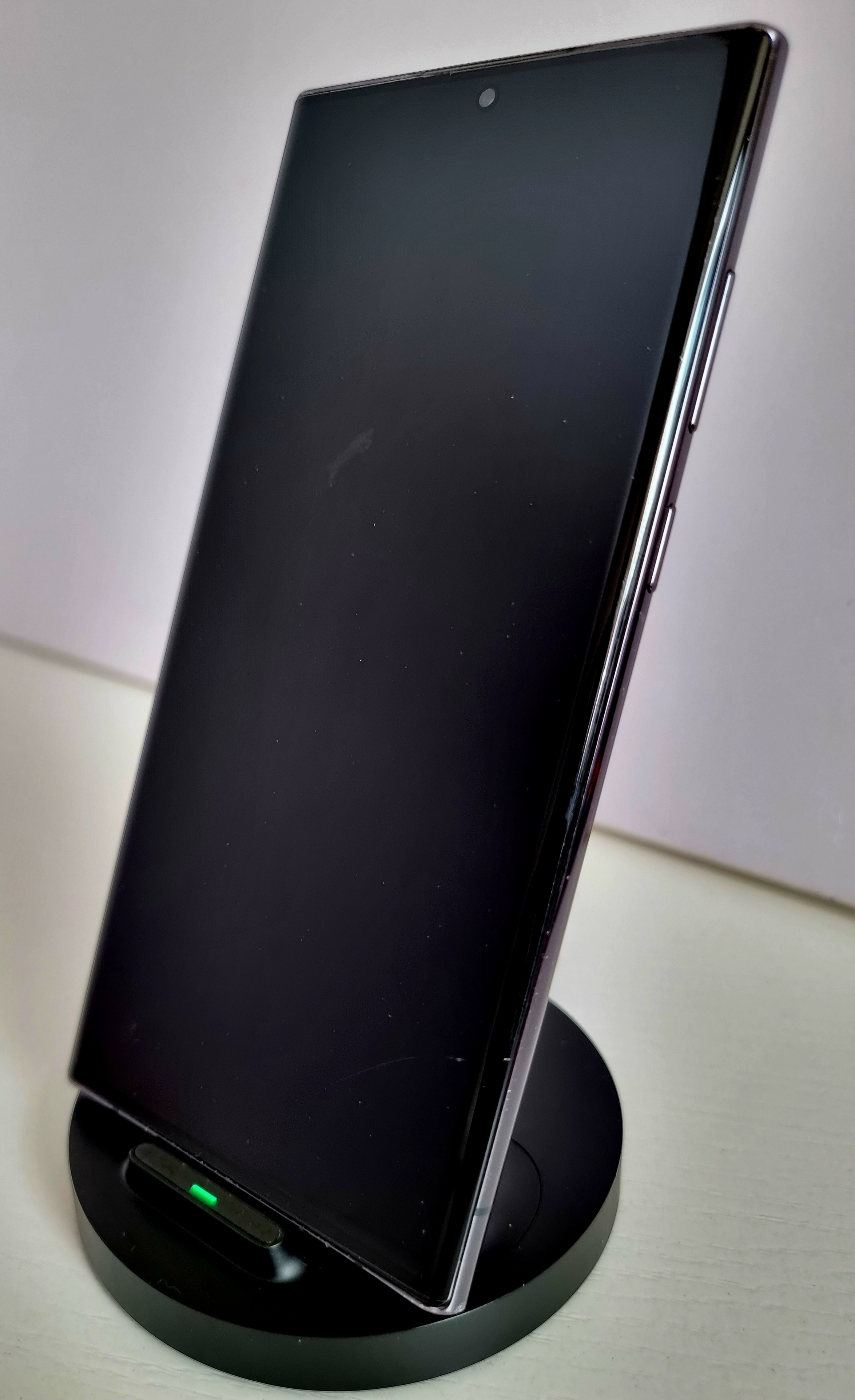 Samsung Galaxy S22 Ultra 12/256Гб, не корректно заряжается, Черный - БУ