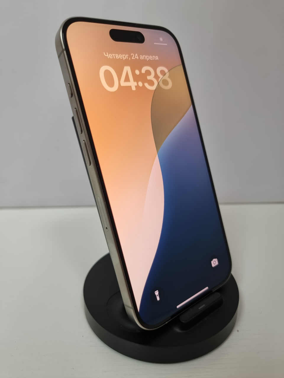 iPhone 15 Pro 256Гб, 1 sim + eSIM / 87% / без коробки / заменен дисплей, Натуральный титан - БУ . . + +