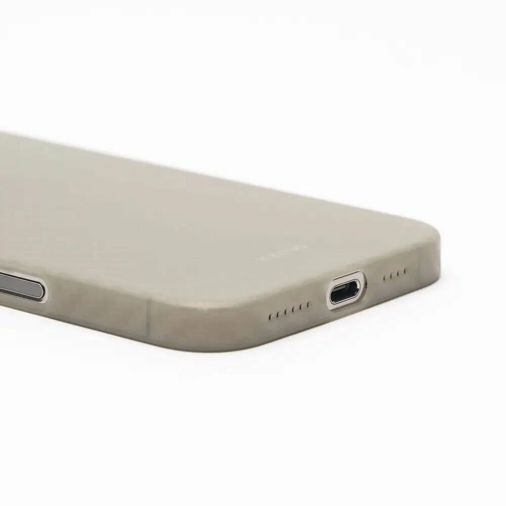 Чехол K-DOO Air Carbon для iPhone 16, Серый