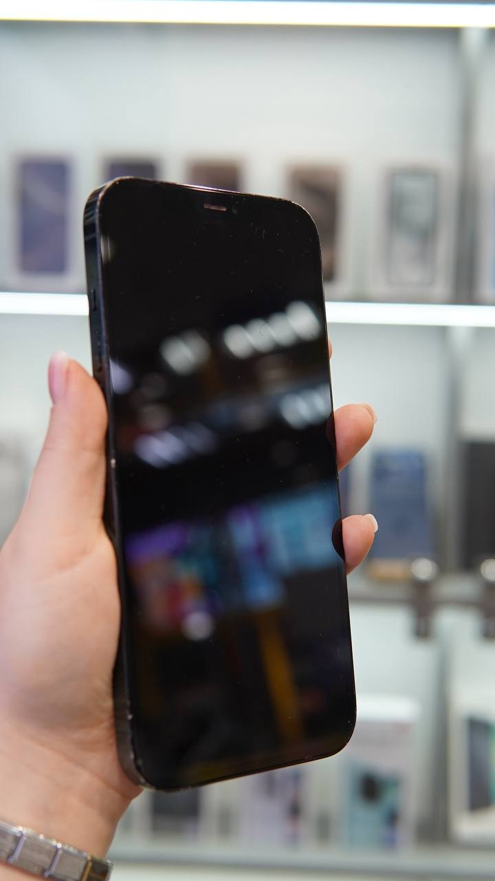 iPhone 14 Plus 128Гб, (1 sim + eSIM / 87% / Без коробки), Черный - Б/У . . + +