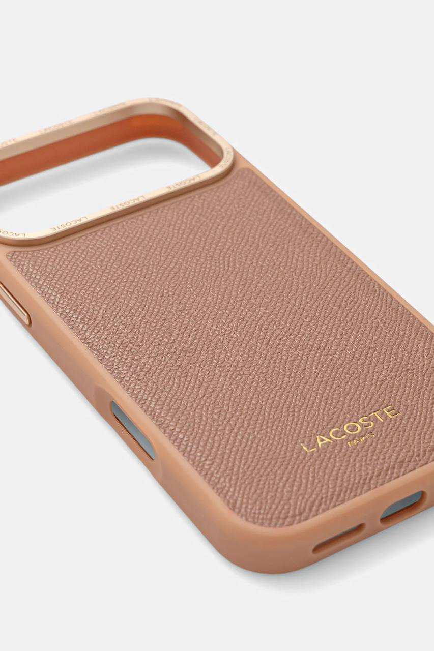 Чехол Lacoste для iPhone 17 Pro Max PU Grained Metal Foil logo & Cam Hard, MagSafe, Розовый