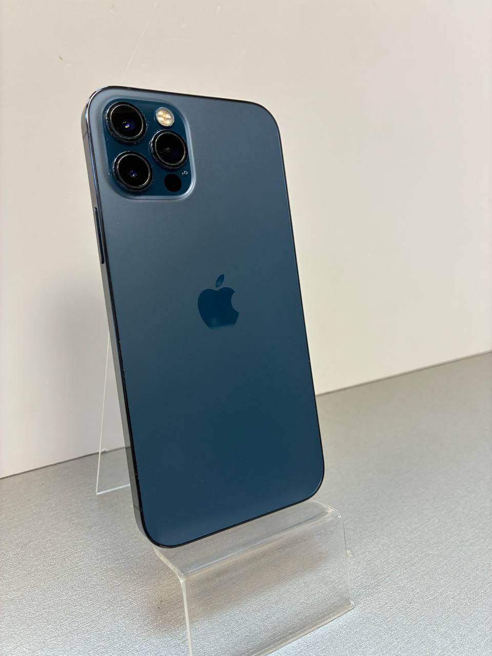 iPhone 12 Pro 128Гб, (78% / Небольшой битый пиксель с краю) RU, Тихоокеанский синий - БУ . . .
