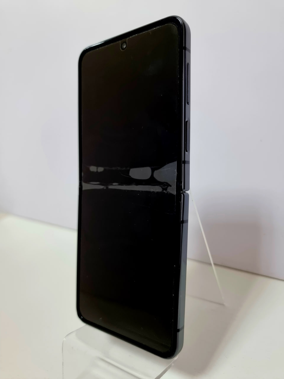Samsung Galaxy Z Flip4 5G 8/128Гб, не работает внутренний экран, Графит - БУ