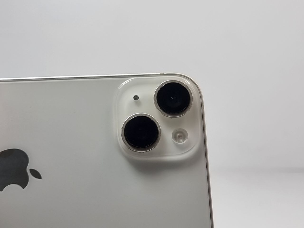 iPhone 14 128Гб, (1 sim + eSIM / 82% / без коробки), Сияющая звезда - БУ . . +