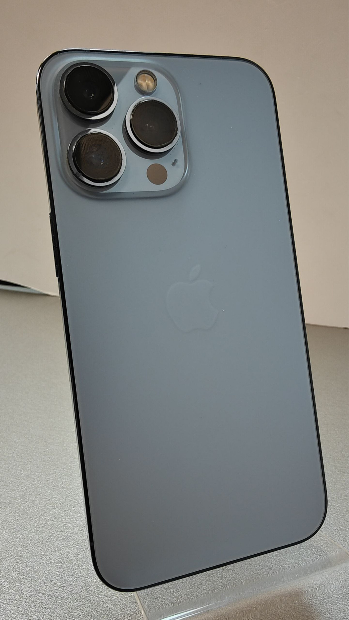 iPhone 13 Pro 256Гб, (69%), Небесно-голубой - Б/У . . .