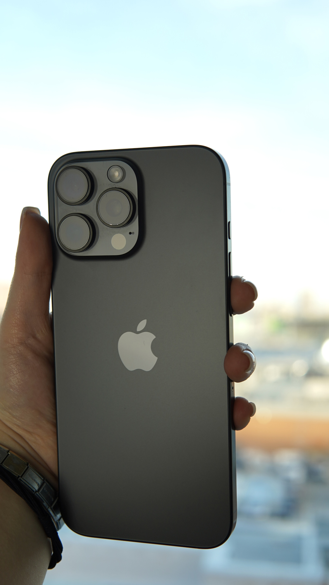 iPhone 16 Pro Max 256Гб, 1 sim + eSIM / 100%, Черный титан - БУ . . +