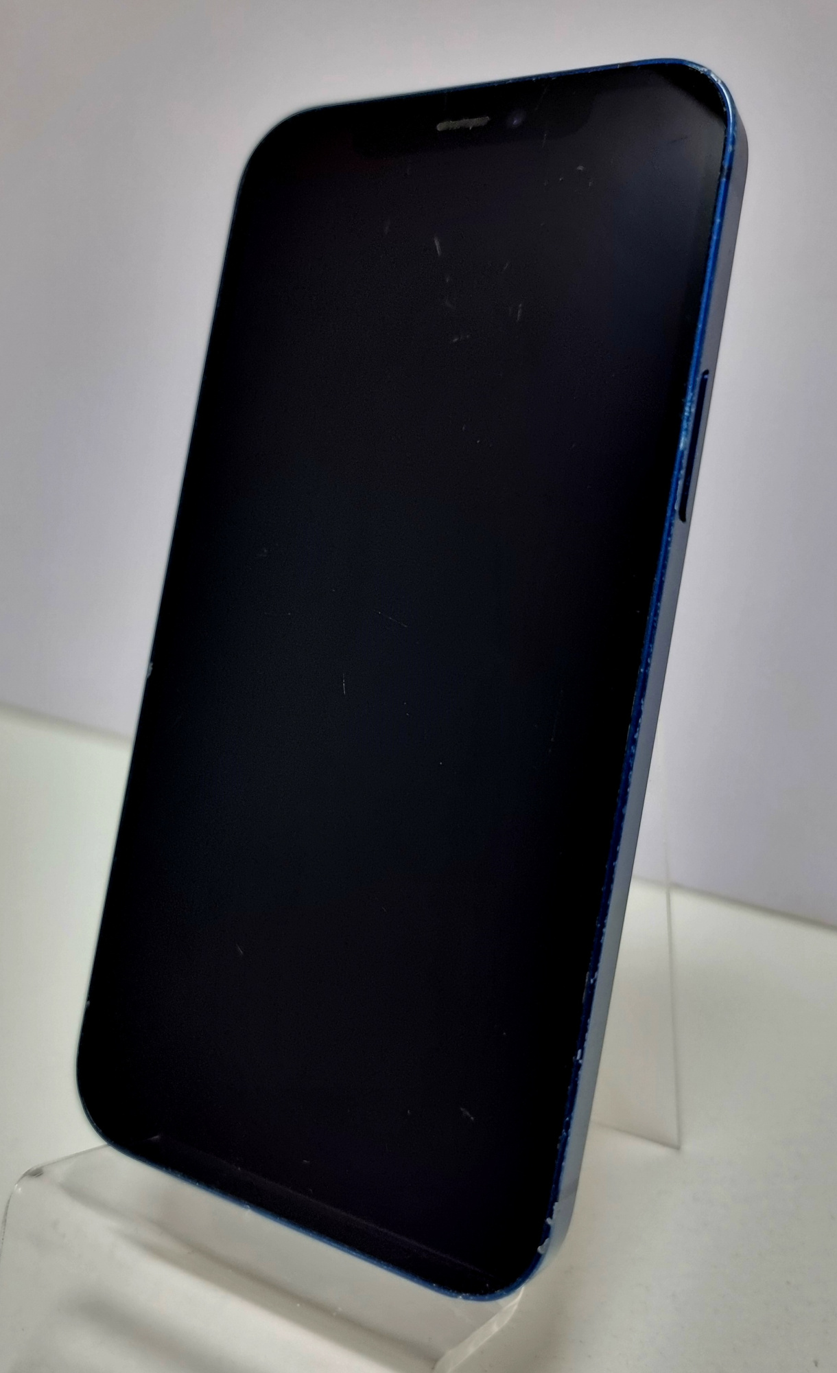 iPhone 12 128Гб, Синий (79% / Без коробки / темное пятно в верхней части экрана) - БУ . .