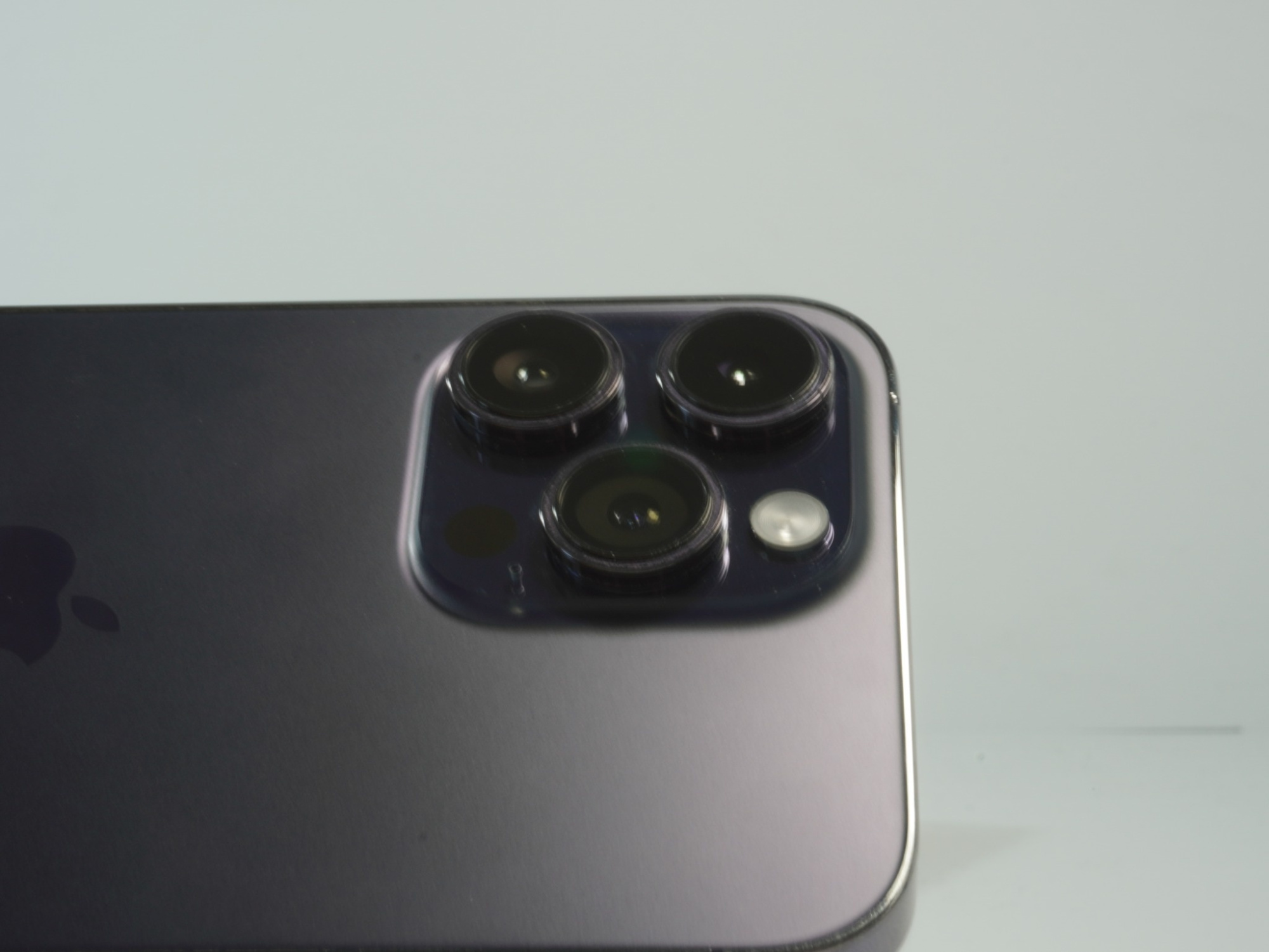 iPhone 14 Pro Max 256Гб, 1 sim + eSIM / 89%, Темно-фиолетовый - БУ . .