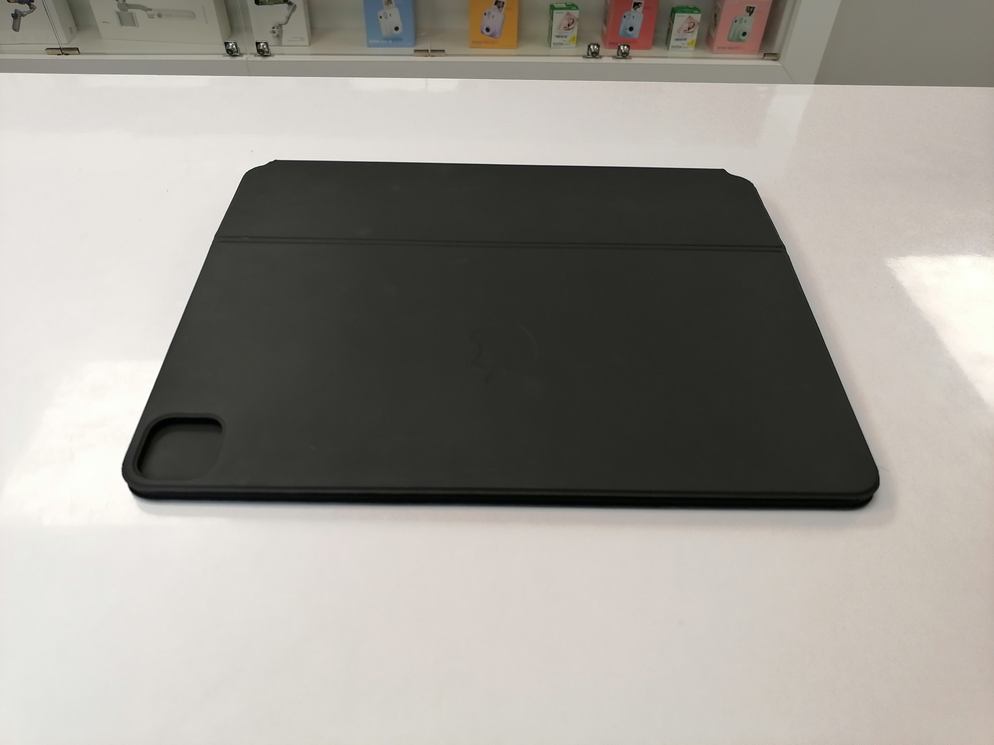 Чехол-клавиатура Magic Keyboard для iPad Pro 12.9 (2018/2020/2021/2022), Черный - Б/У