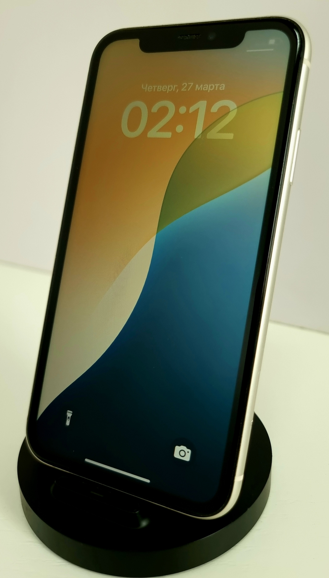 iPhone 11 128Гб, (77% / Без коробки / Темные полосы на экране), Белый - Б/У . . +