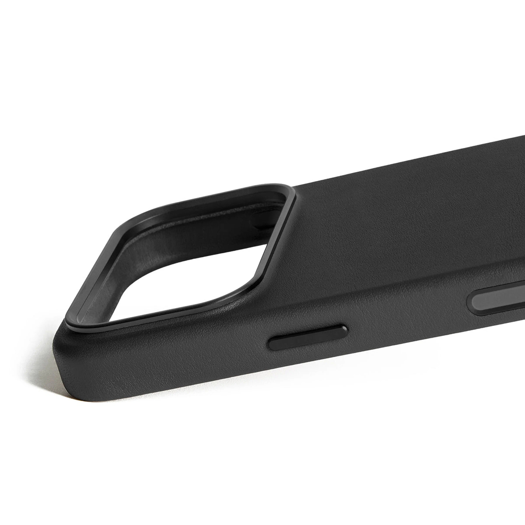 Чехол Mujjo Leather для iPhone 17 Pro Max, Черный