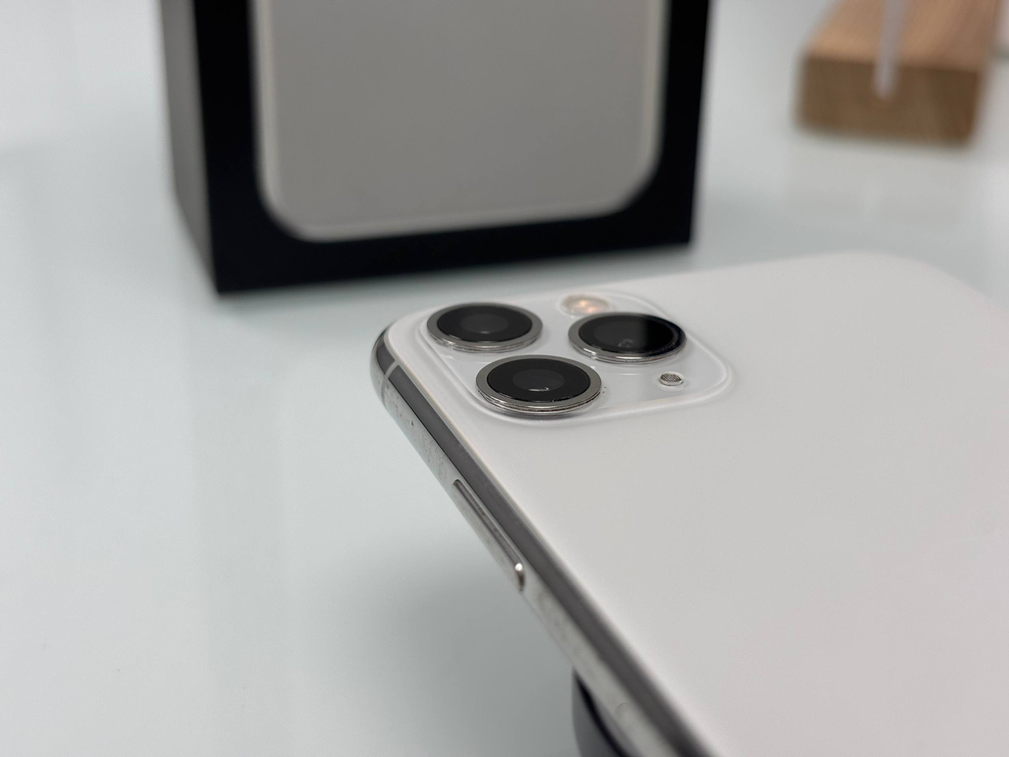 iPhone 11 Pro 64Гб Серебристый (69%) - Б/У . . +