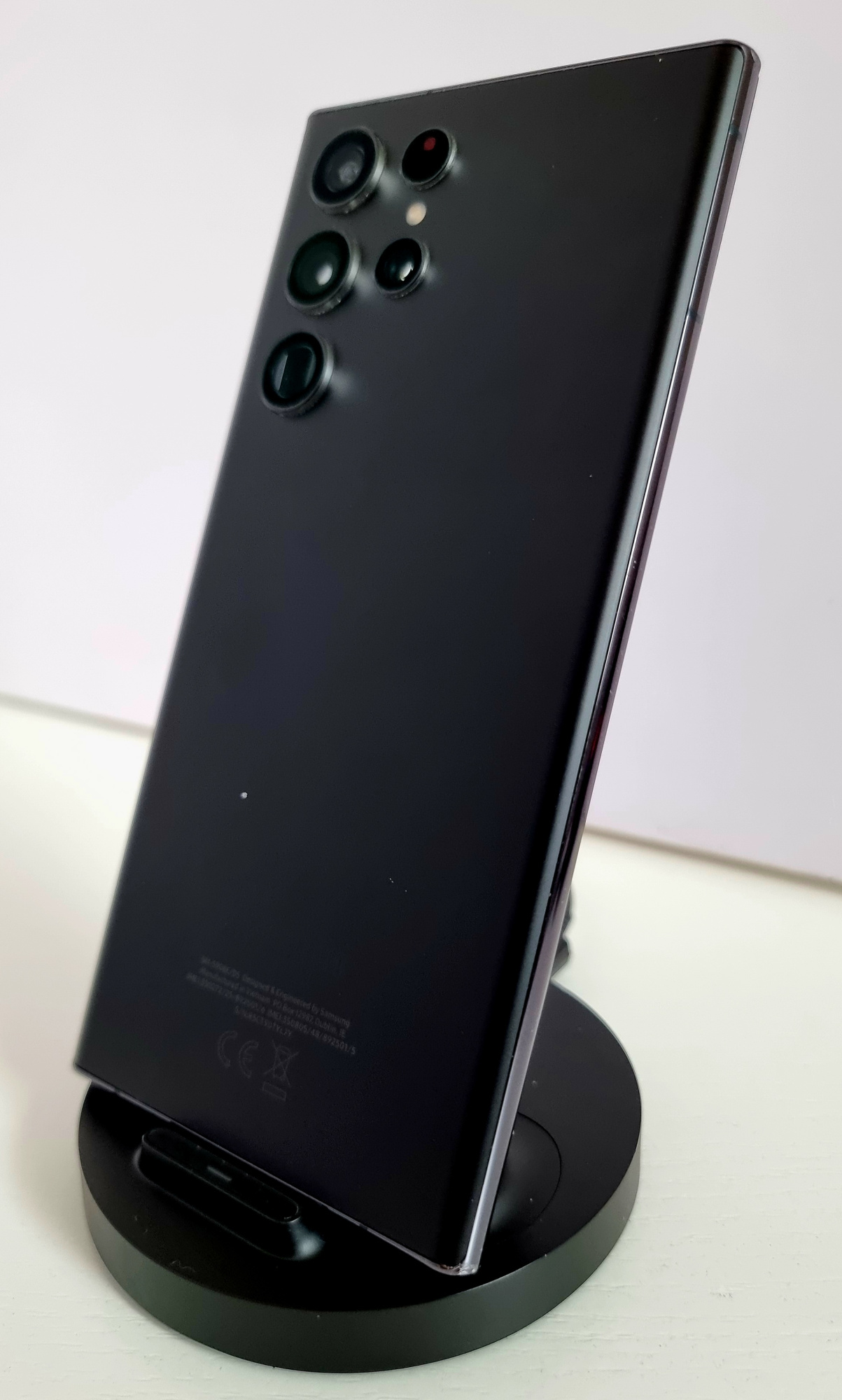 Samsung Galaxy S22 Ultra 12/256Гб, не корректно заряжается, Черный - БУ