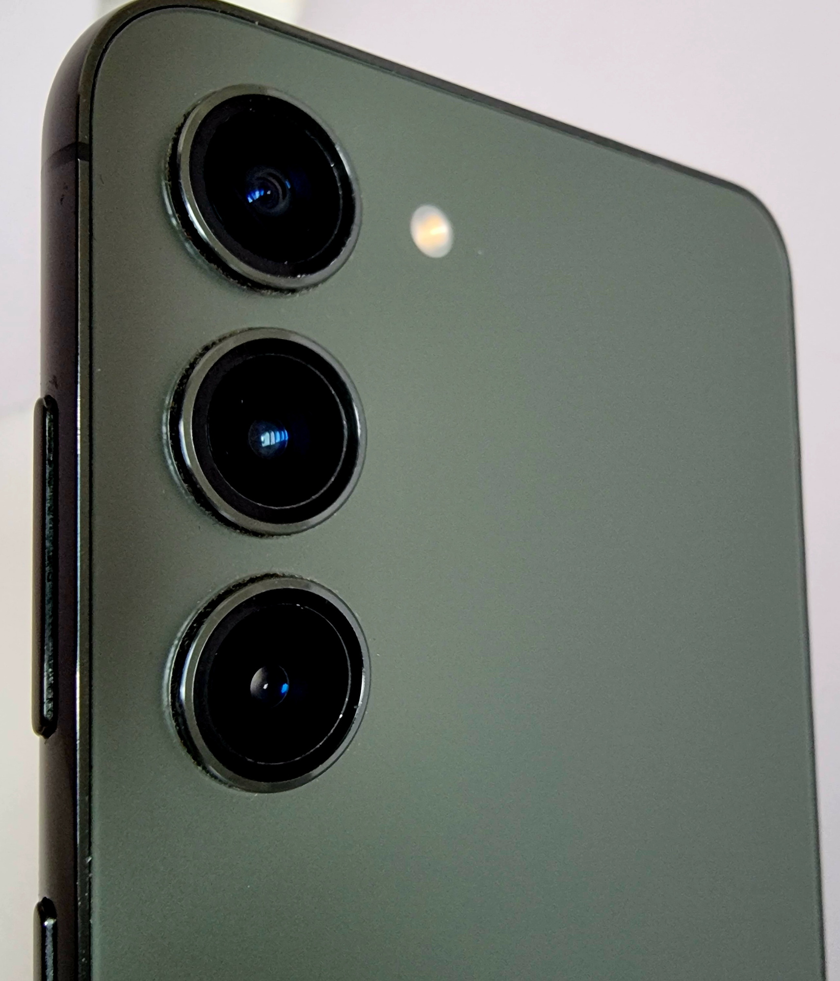 Samsung Galaxy S22+ 8/128Гб, Переодически выгорает экран, Зеленый - БУ