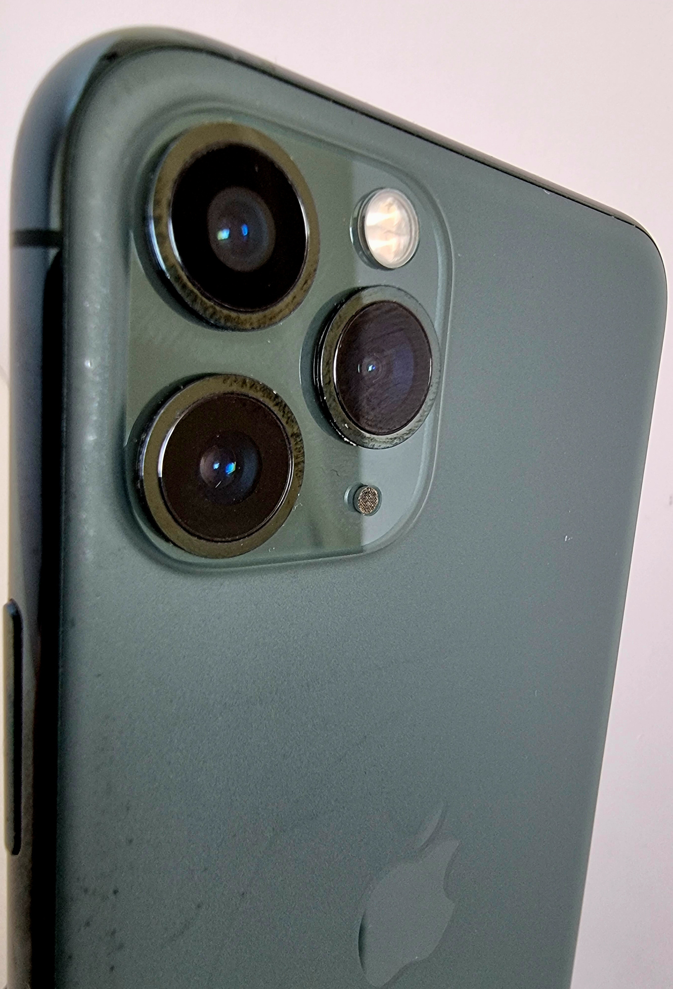 iPhone 11 Pro 256Гб Зеленый (65% / Без коробки) - Б/У . . .